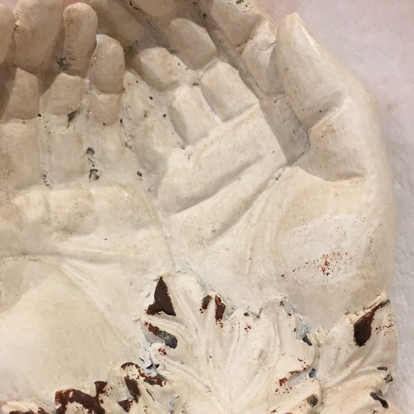 Open Hands Antiqued Ceramic  Trinket Holder, unique table accent NWOT 5” X 4” - Picture 10 of 11